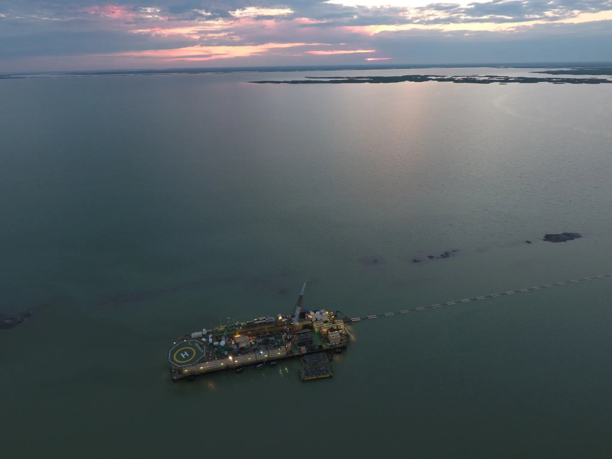 Offshore transport spread used for engineering review